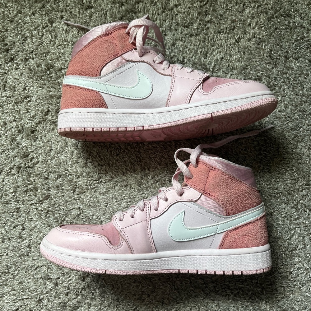Digital Pink Jordan 1 Mid